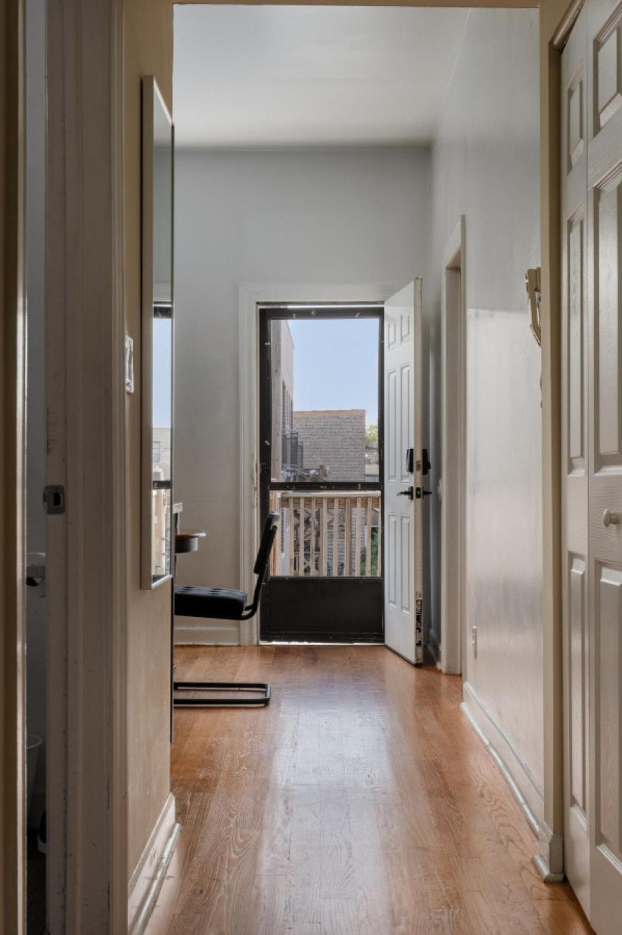 Apartment Flexhome Ukrainian Village 2br D2 Chicago