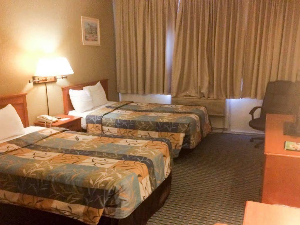 Days Melrose Park/o'hare South Apartment Melrose Park