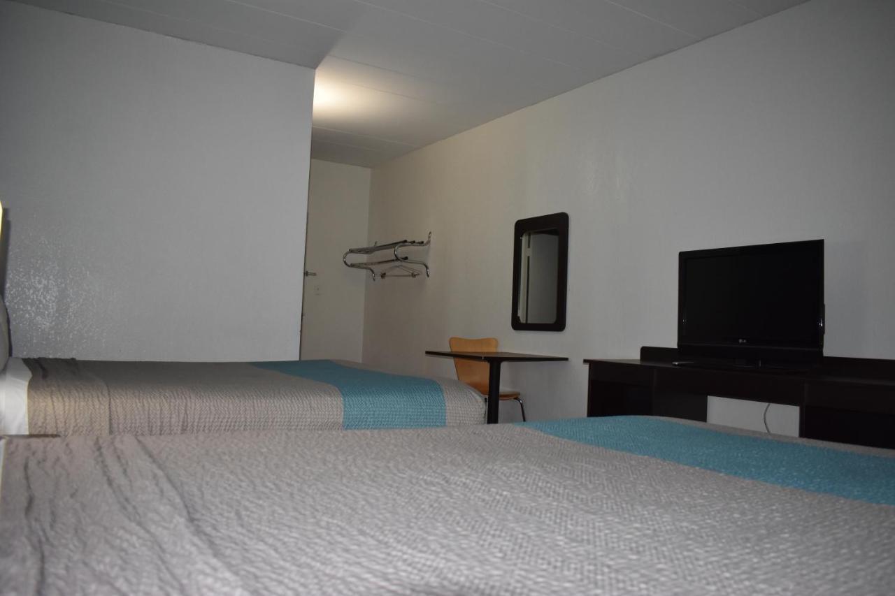 Days Melrose Park/o'hare South Apartment Melrose Park