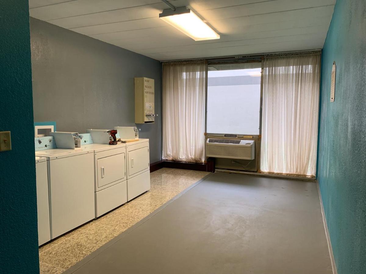 Days Melrose Park/o'hare South Apartment