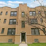 Newly Renovated 1Br Apt In Ideal Location - Belmont E1