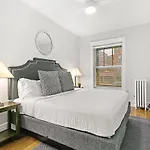 Indulging 2Br Apartment In Festive Boystown - Buckingham 1