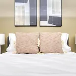River North 1Br W Gym Lounge Roof Nr Riverwalk Chi-893