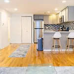 Cozy 2Br/2Ba Near Downtown-Chi