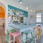 Stylish Chicago Duplex Close To Parks And Dtwn
