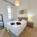 Mccormick Place 420 Friendly 2Br/2Ba With Optional Parking For Up To 6 Guests