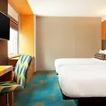 Aloft Chicago Downtown River North