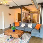Mccormick Huge 5Br With Pool Table, Optional Parking For Up To 10 Guests