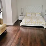 Stan Mansion Suite