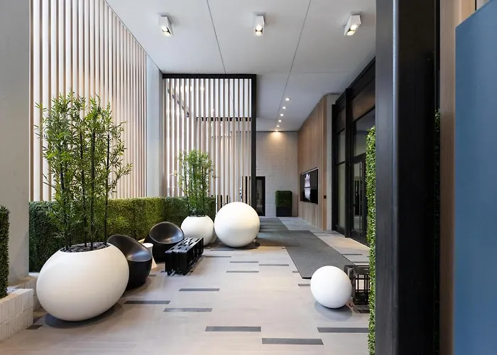 21 East - Chic Dt Apts With Rooftop By Zencity