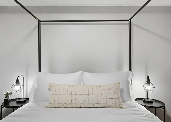 Stylish & Blissful 2Br Apartment In Chicago - Barry 837-Gb