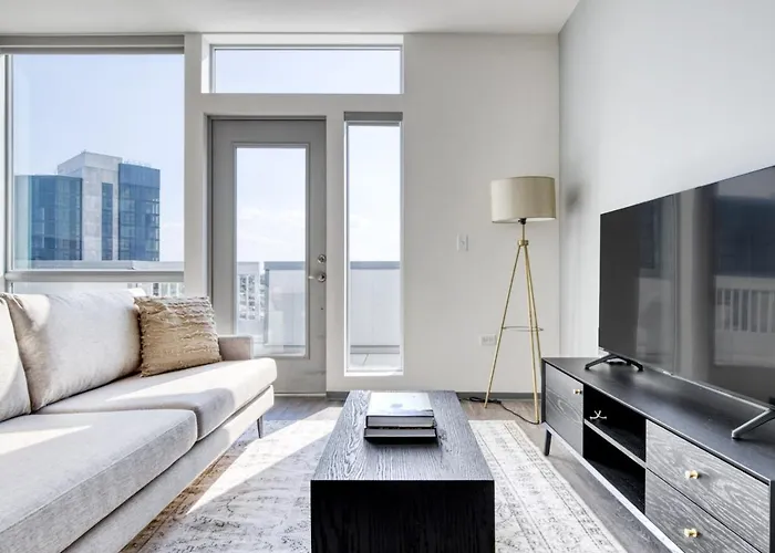 Logan Sq 2Br W Roof Gym 1 Block To L Chi-480