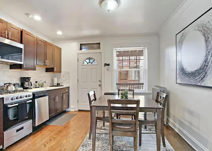 1Br Homey Apt In Irving Park - Troy 2