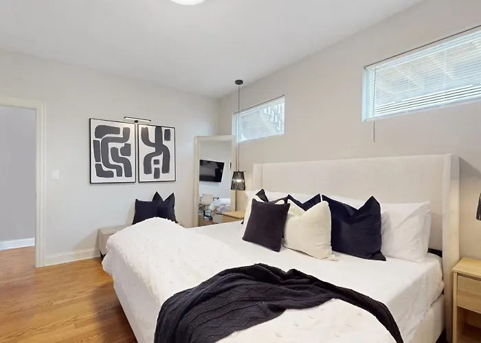 Modern Elegance: 4Br Duplex W/ Free Garage Parking