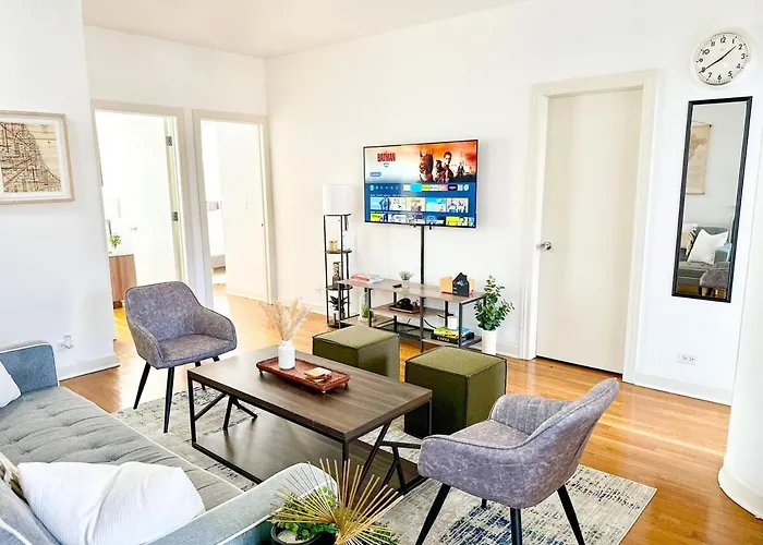 Prime Location 3Brgem Near University Of Chicago