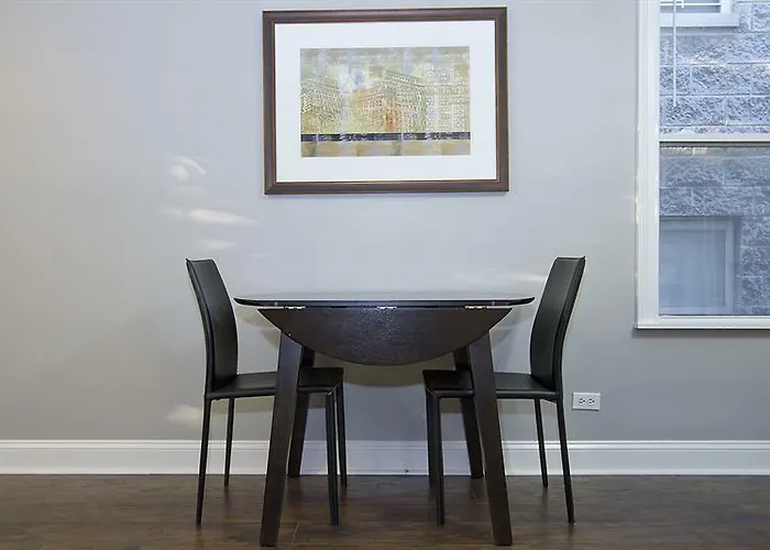 Expansive 4Br In Near West Side By Sonder