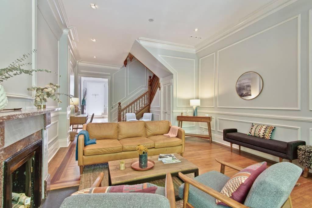Historic Luxury Townhouse In Downtown * Chicago