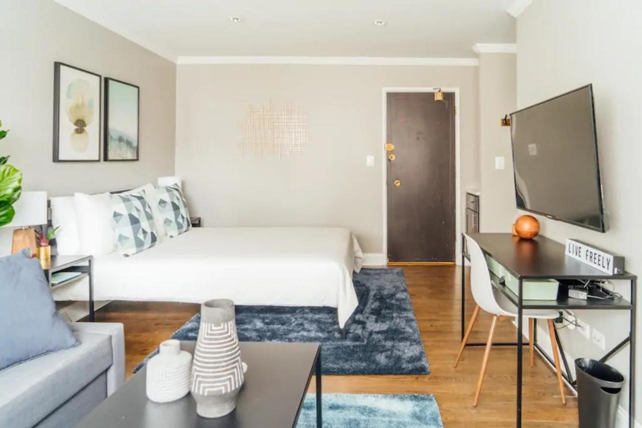 Fully Furnished Studio With Wifi Amazing Deal! - Oakdale 413 - Moved Inventory Apartment Chicago