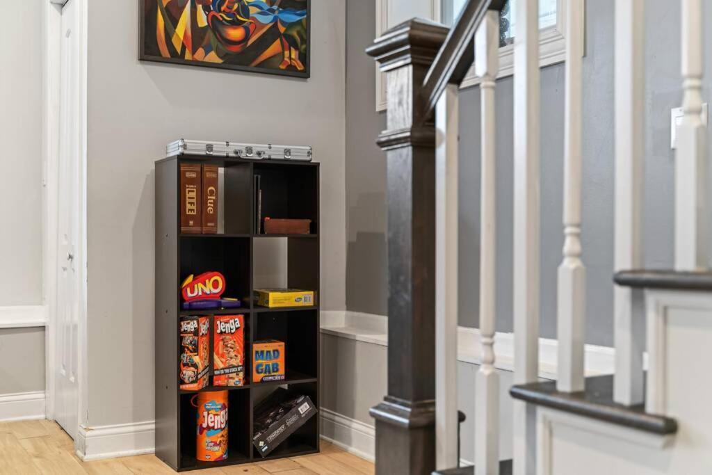 Luxe 6br House Trendy Logan Square Garage Access Holiday home