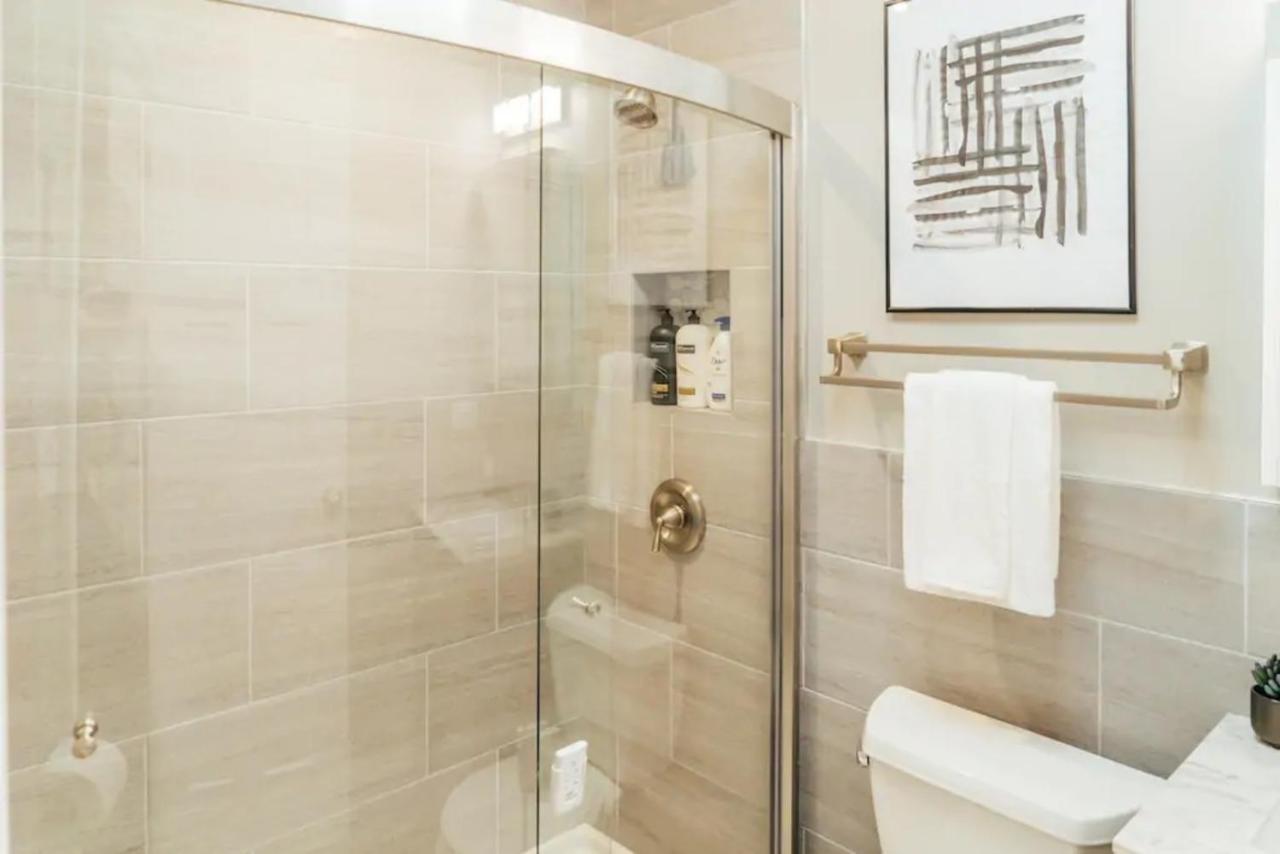 Fully Furnished Studio With Wifi Amazing Deal! - Oakdale 413 - Moved Inventory Chicago