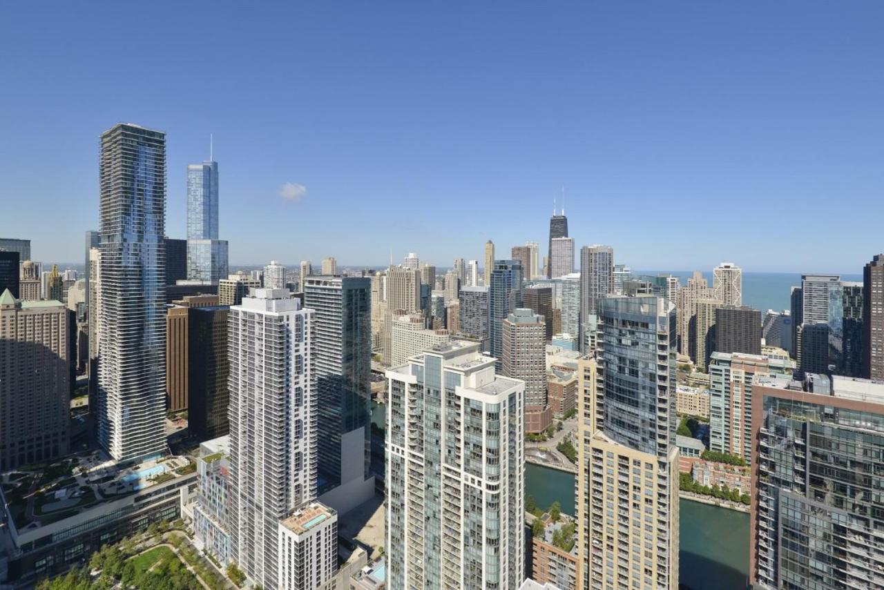 Luxury Downtown Hotel Chicago