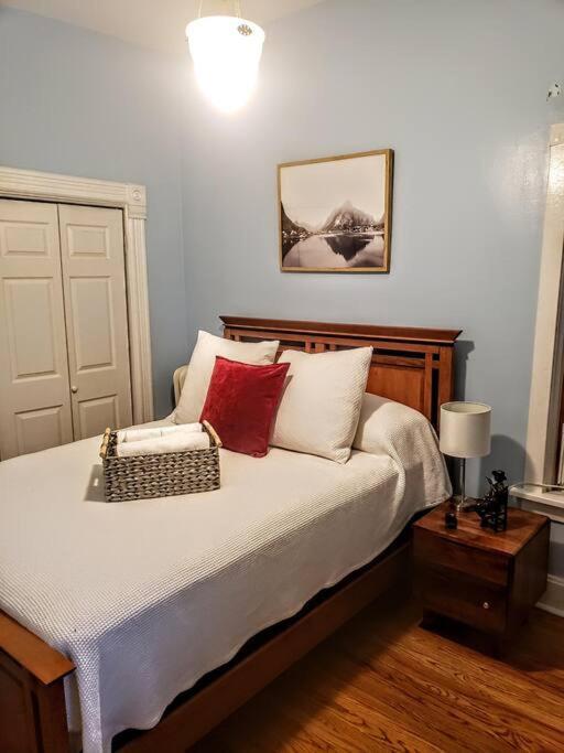 Apartment Stylish 2-bedroom Flat In Lincoln Park