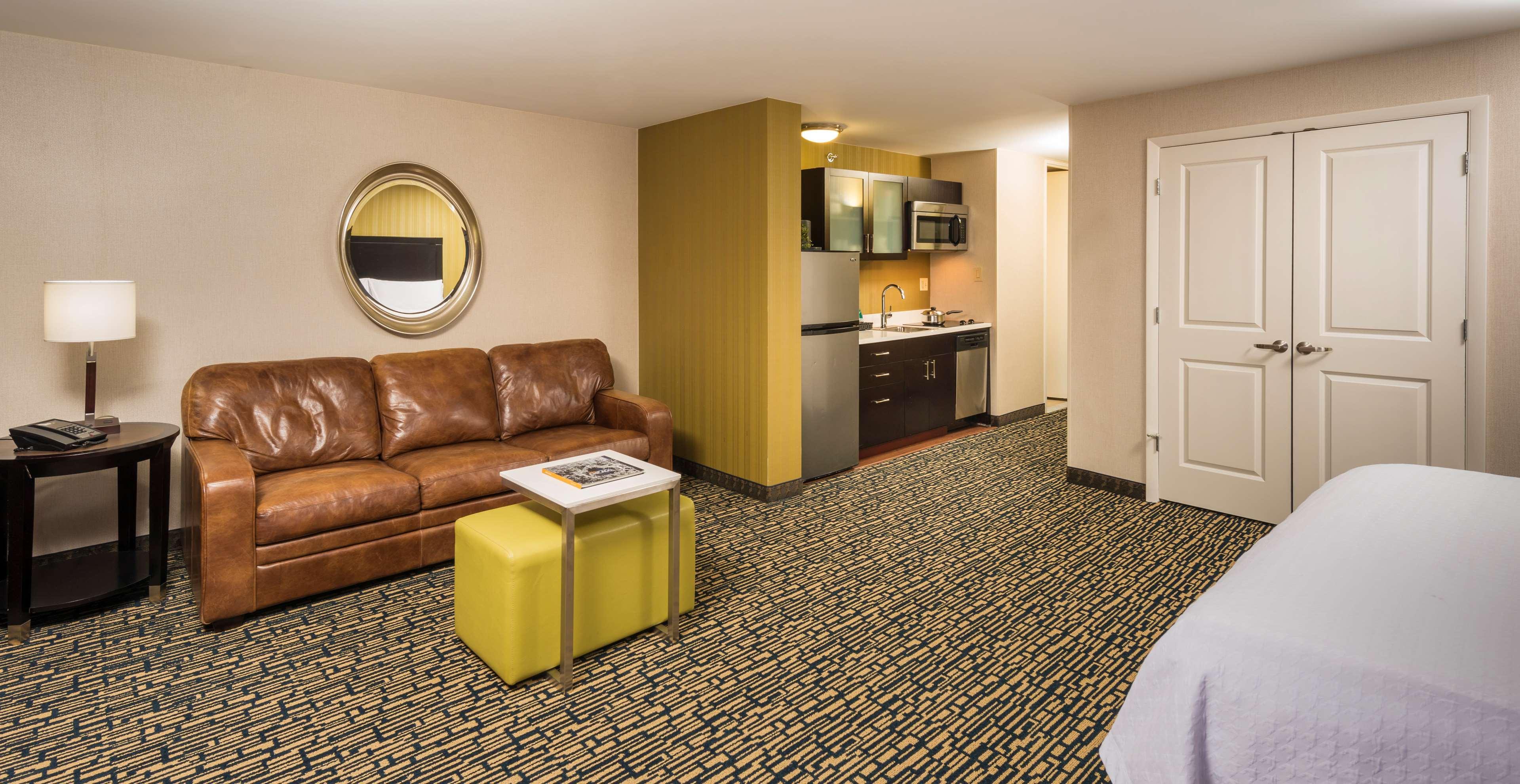 Homewood By Hilton Downtown - Magnificent Mile Hotel 3*