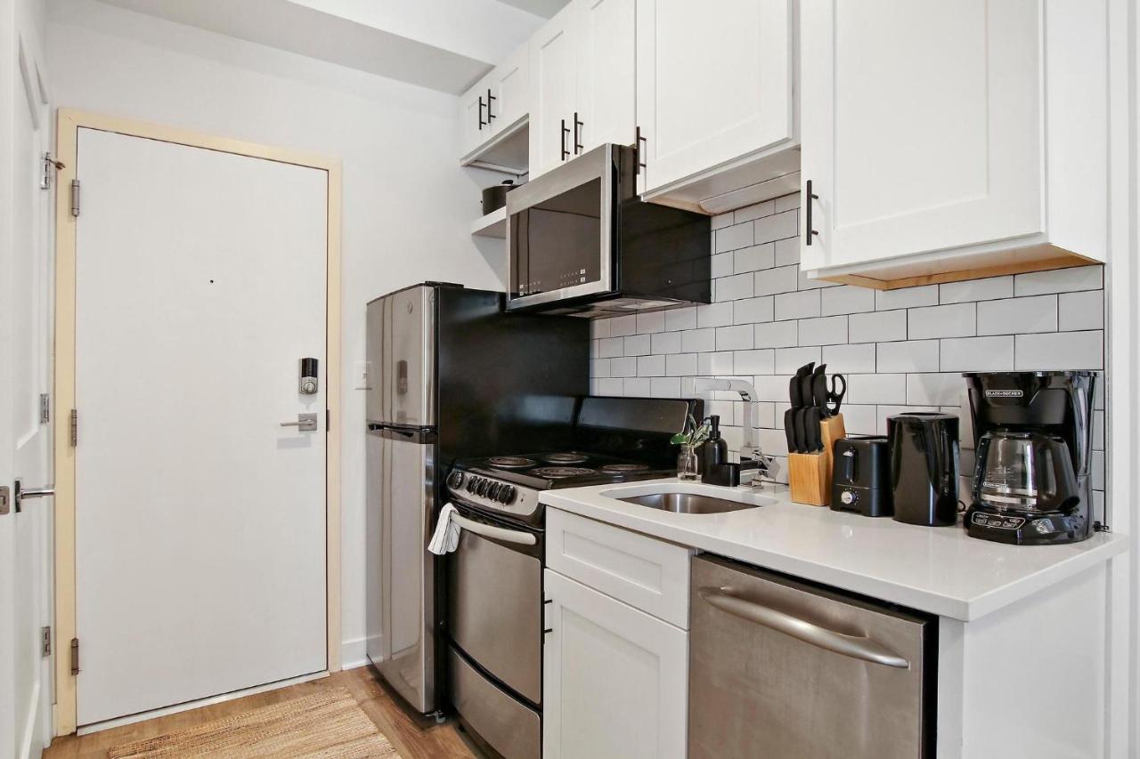 Cozy Studio Apt With In-unit Laundry And Wi-fi! - Montrose 111