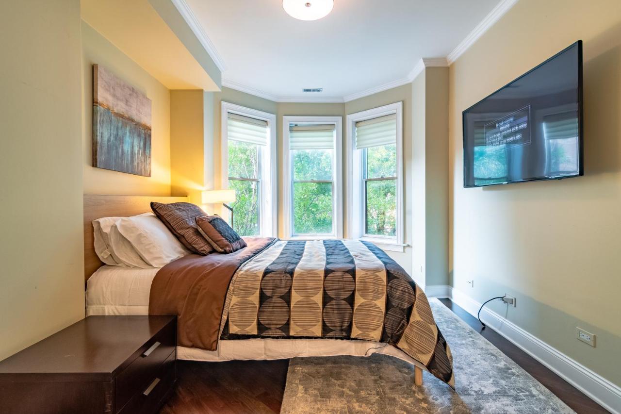 Luxurious Gold Coast With Parking For Up To 12 Guests * Chicago