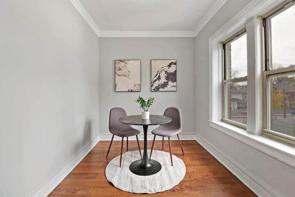 1br Vintage Close To Shops & Dining - Montrose 1b Rep Chicago
