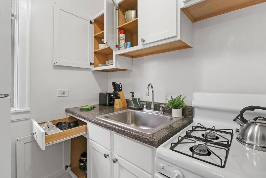 1br Vintage Close To Shops & Dining - Montrose 1b Rep Apartment *