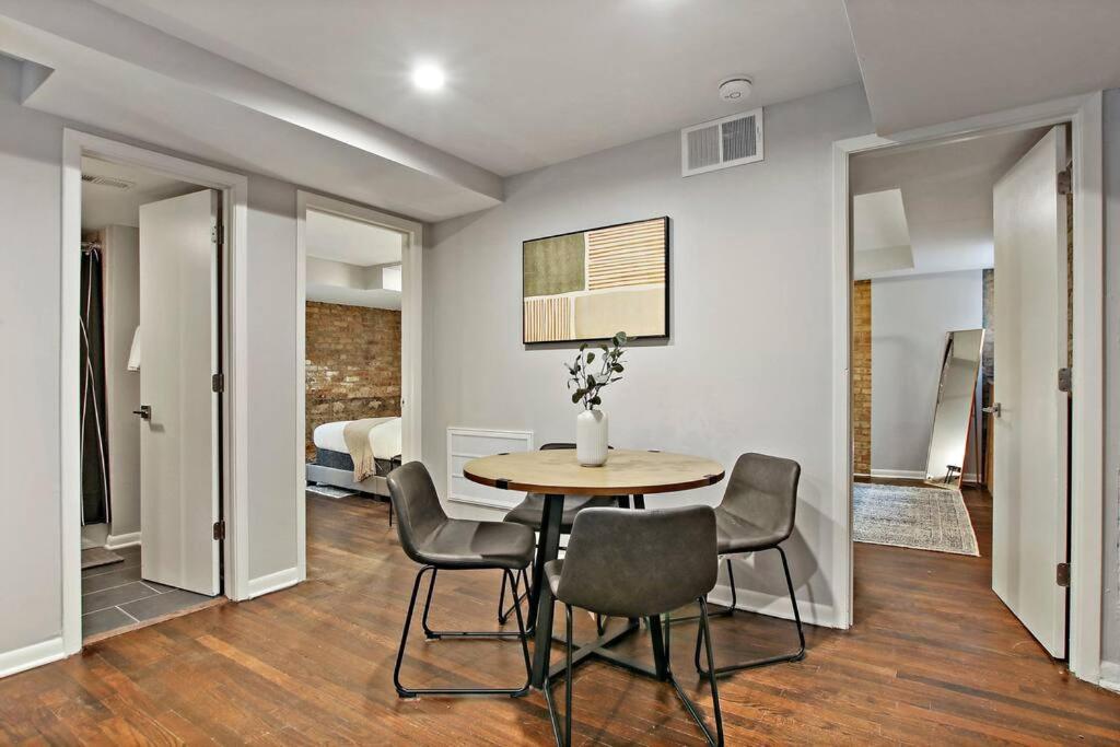 Stylish & Blissful 2br In - Barry 837-gb Chicago