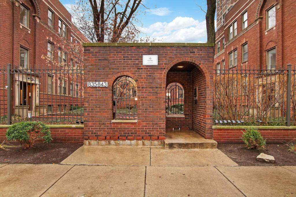 Stylish & Blissful 2br In - Barry 837-gb Apartment Chicago
