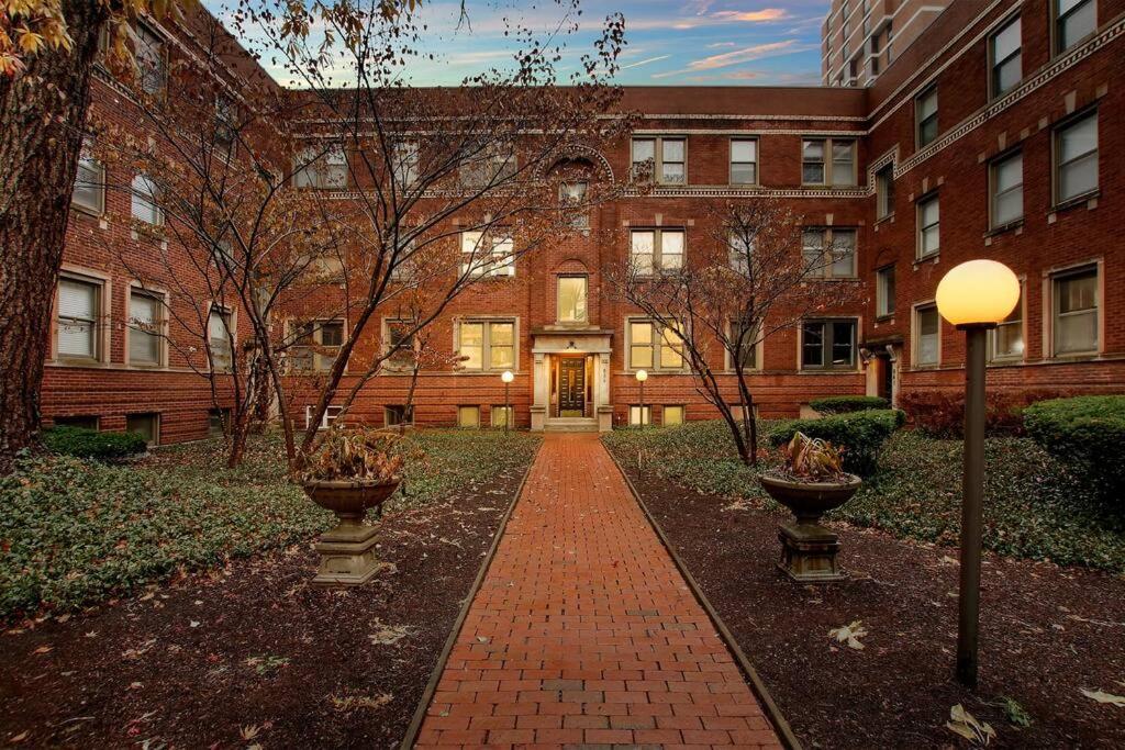 Stylish & Blissful 2br In - Barry 837-gb Chicago