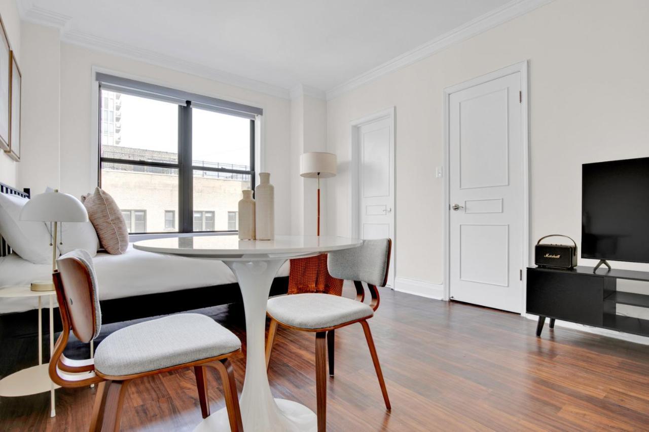 Apartment Gold Coast W Gym Roof Nr Mag Mile Chi-618 *