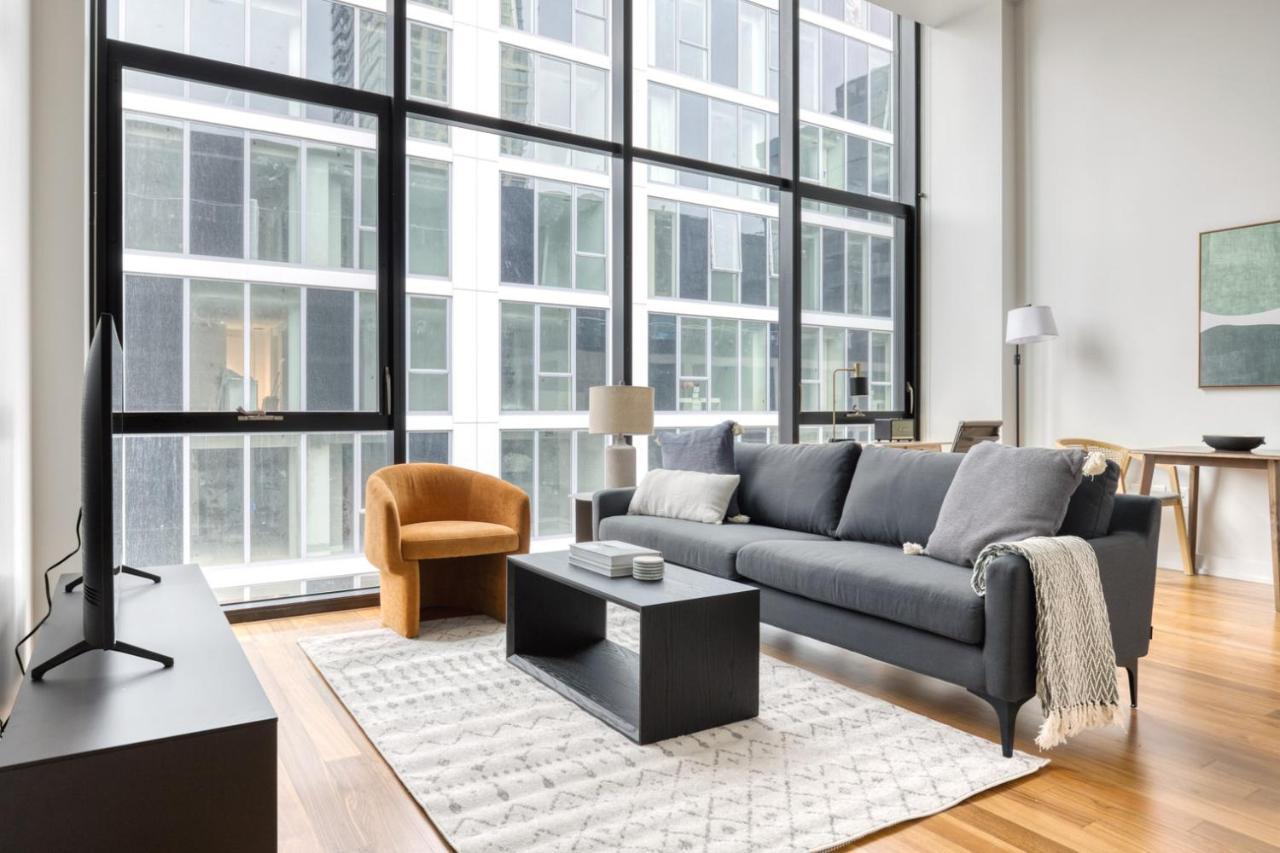 River North 1br W Gym Lounge Roof Nr Riverwalk Chi-893