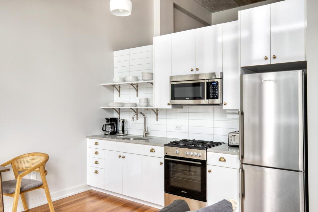 River North 1br W Gym Lounge Roof Nr Riverwalk Chi-893 *
