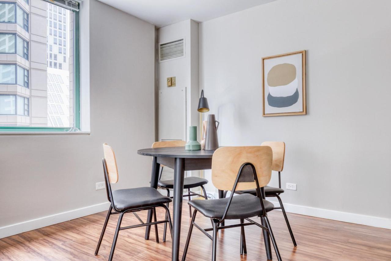 Streeterville 1br W Pool Deck Nr Park Chi-585