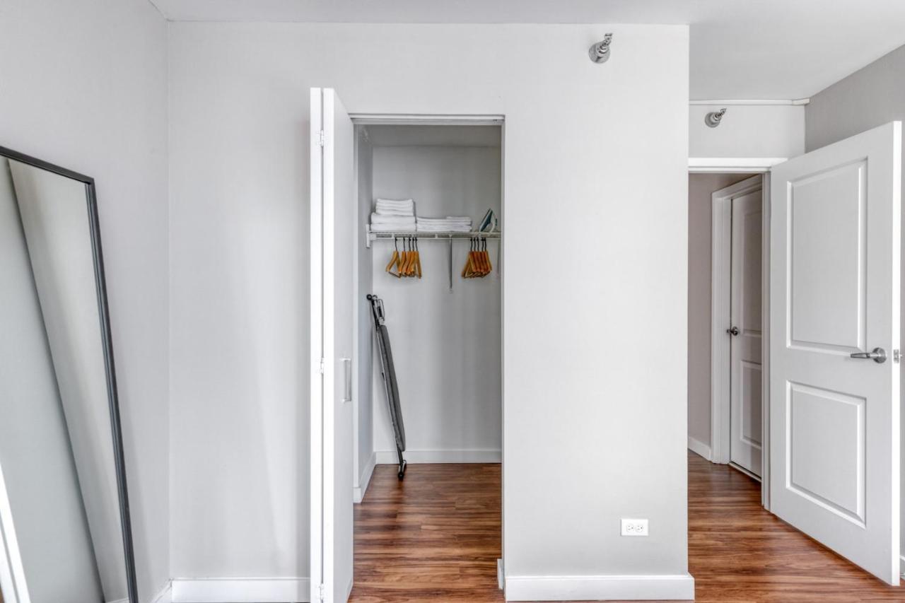 Streeterville 1br W Pool Deck Nr Park Chi-585 Chicago