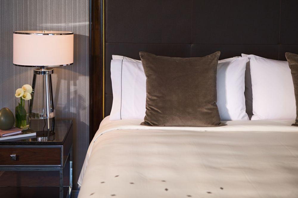 Hotel Renaissance Downtown Chicago