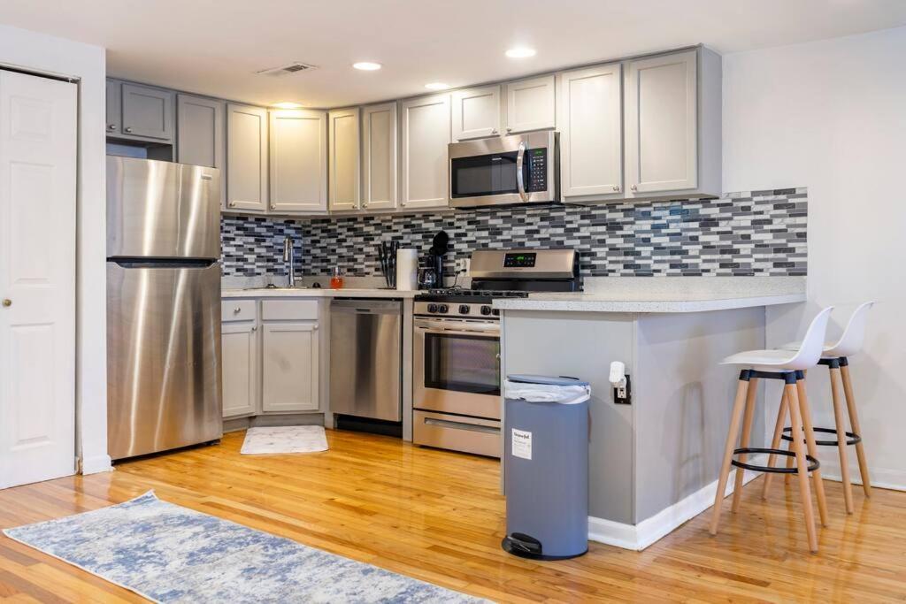 Apartment Cozy 2br/2ba Near Downtown-chi Chicago
