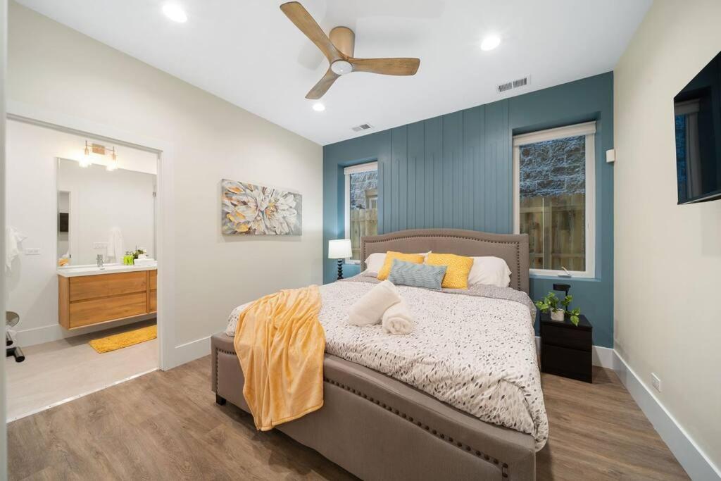Stunning 2br/2ba W/ Balcony By United Center