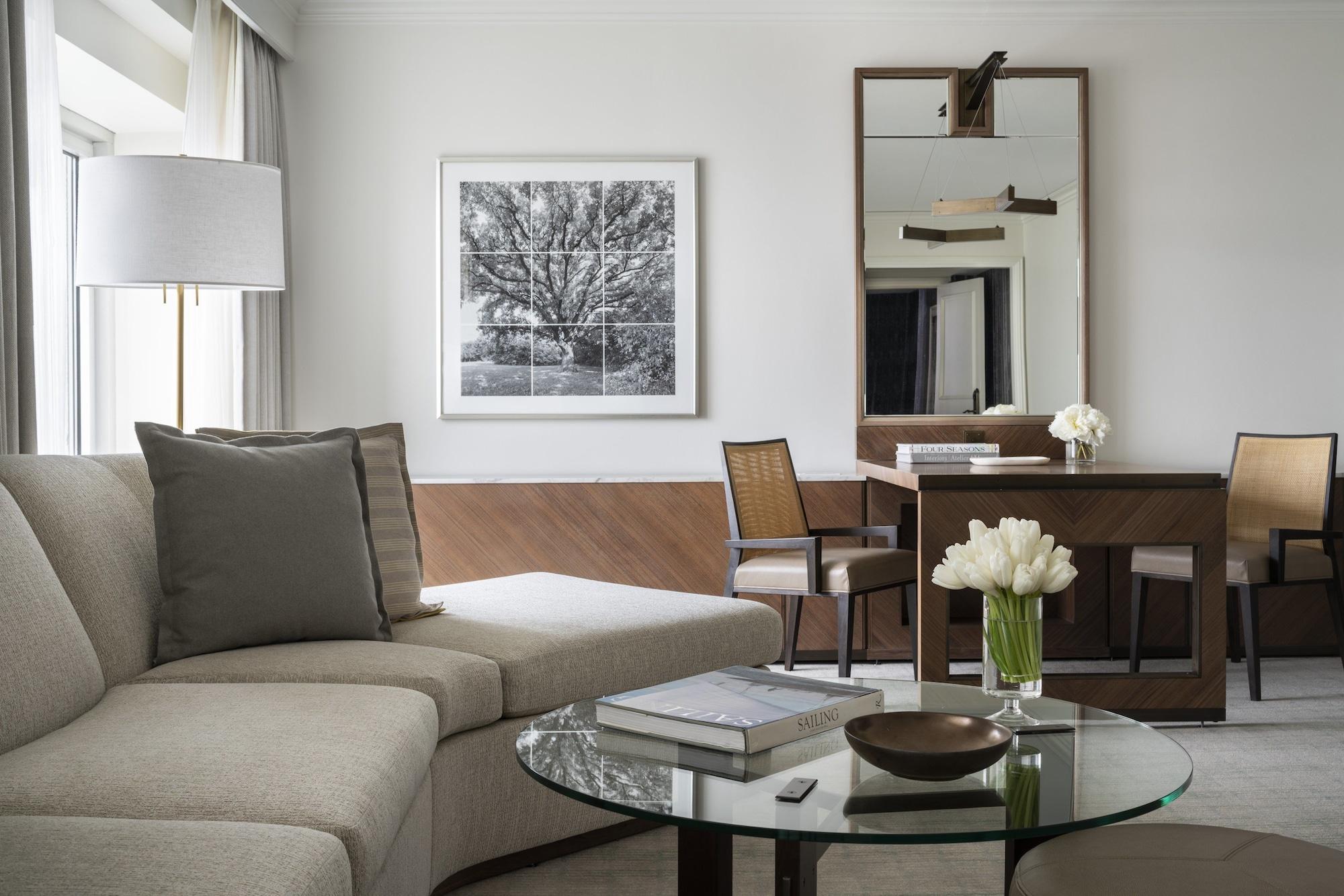 Four Seasons 5*