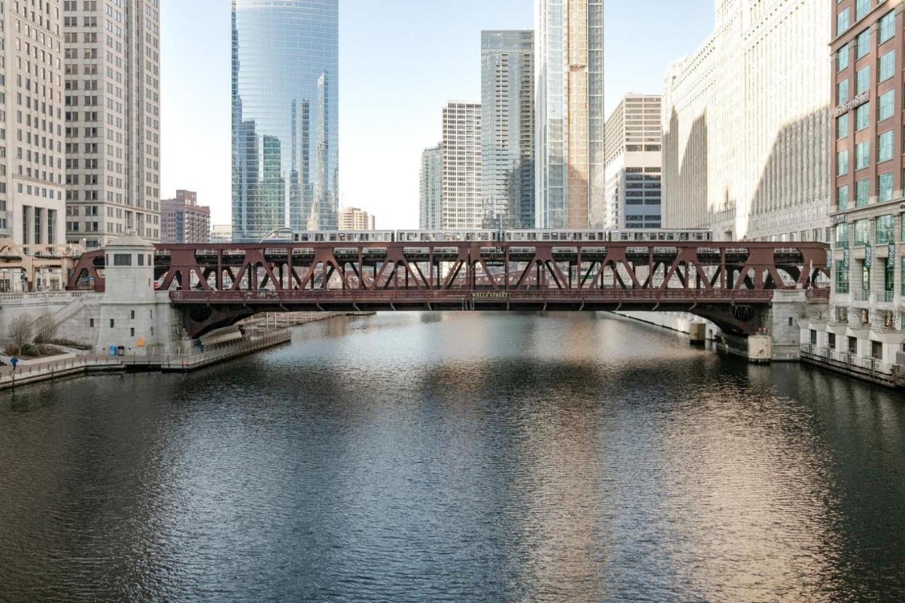 River N 1br W Gym Rooftop Nr Riverwalk Chi-338 Chicago