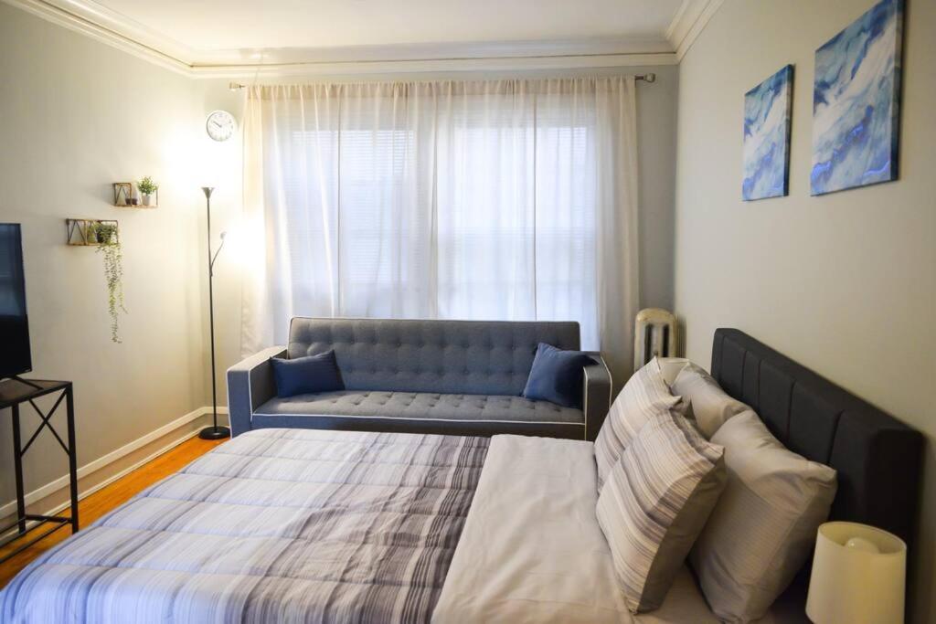 Apartment Prime Location W/ Historic Charm Near Shops &parks *
