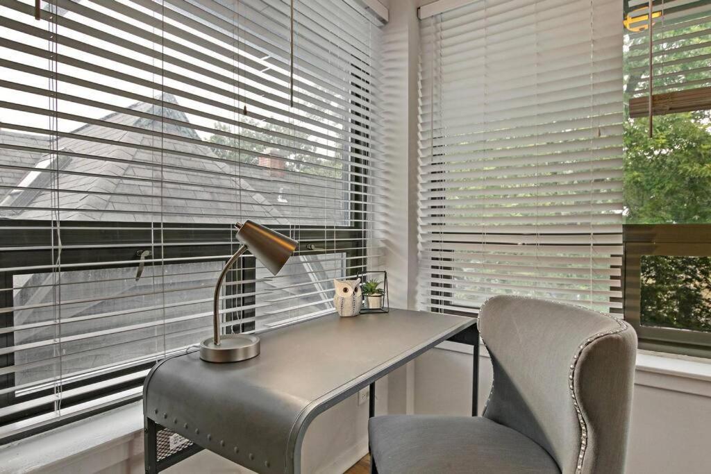 Charming 3br In Prime Location * Chicago