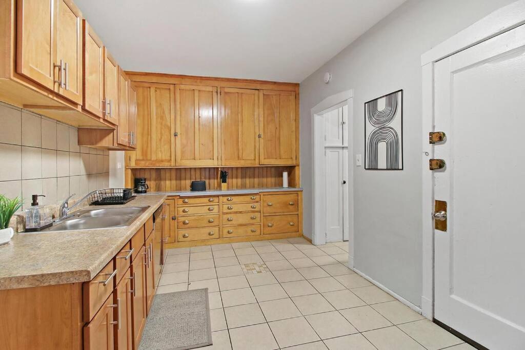 Apartment Spacious 4br Apt In Historic Hyde Park Near Beach Chicago