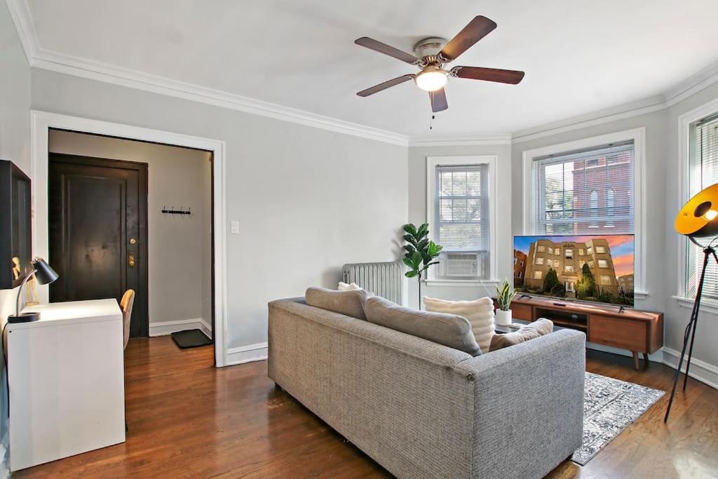 1br Homey Apt In Irving Park - Troy 2 *
