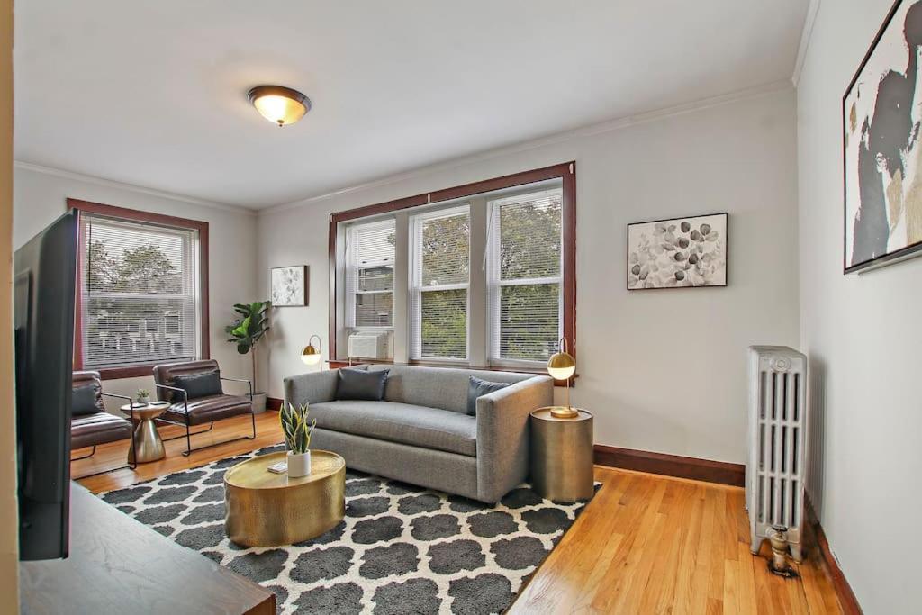 Apartment 1br Bright And Cozy Apt In - Cullom F2 *
