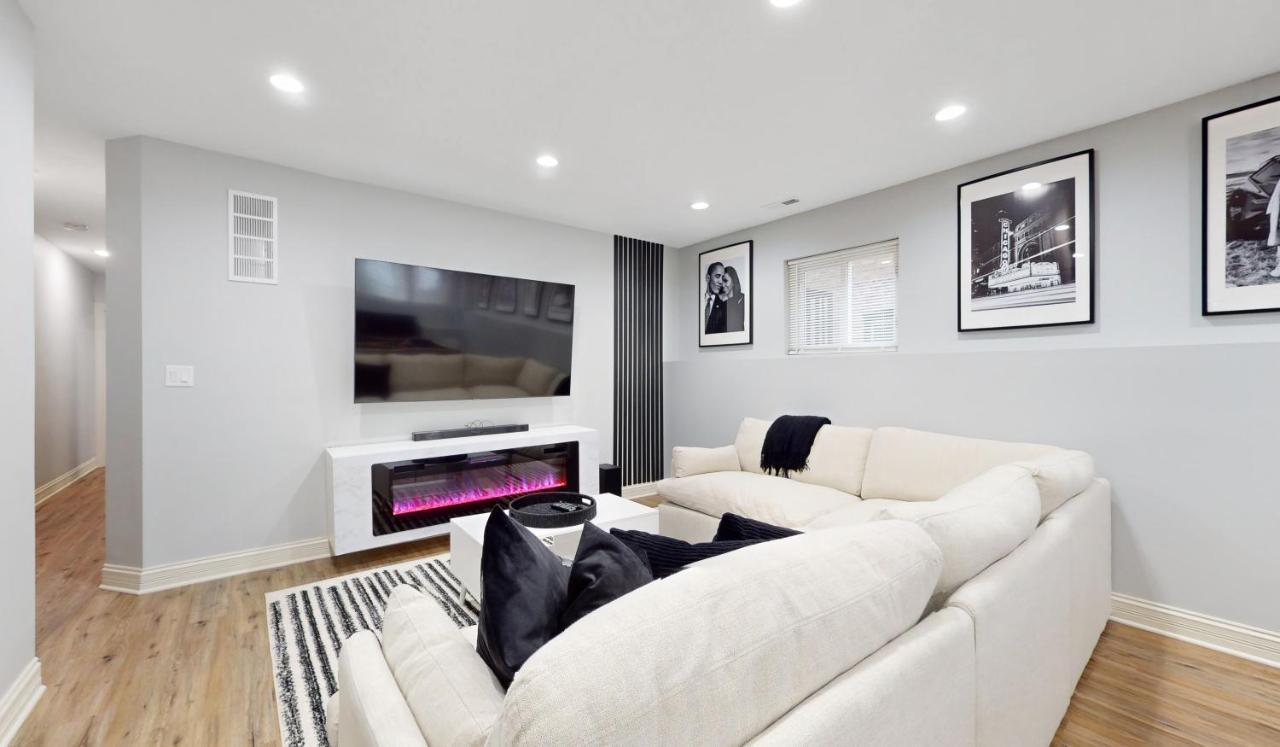 Apartment Modern Elegance: 4br Duplex W/ Free Garage Parking Chicago